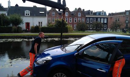 Une clio sauvée du canal ?