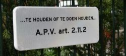 TE HOUDEN OF TE DOEN HOUDEN