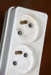 prise électrique femelle