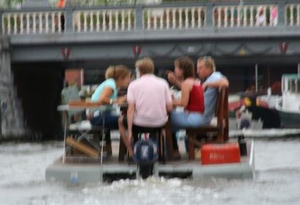 pédalo avec table