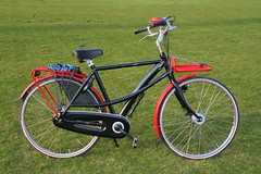 Drooderfiets présentation dur fond herbe